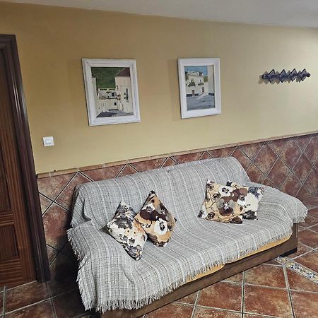 Apto-En El Bajo De La Casa-Estilo Rustico En 迪拉尔 外观 照片